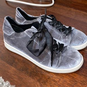 Sam Edelman Marlowe Grey Velvet Sneakers Black Satin Ribbon Laces